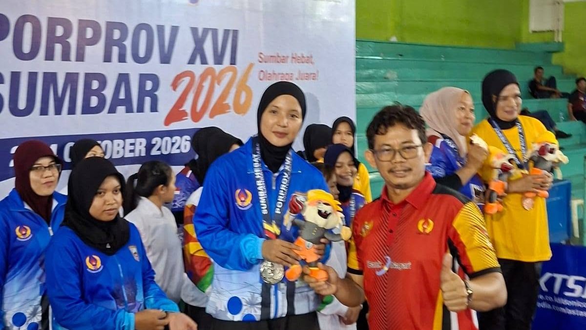 Kontingen Tenis Meja Dharmasraya Raih Emas Beregu Putra dan Putri di PORPROV XVI Sumbar 2026